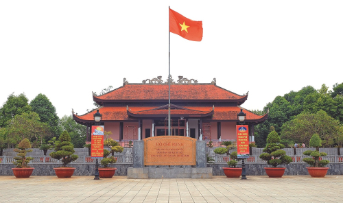 1 Khu tuong niem HCM.jpg