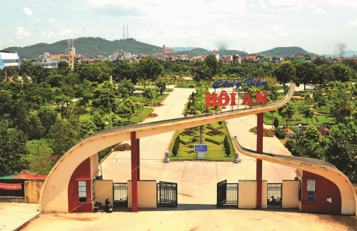 7 Cong vien hoi an.JPG
