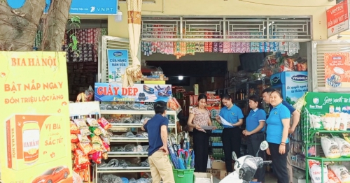 p&aacute;t tờ rơi.jpg