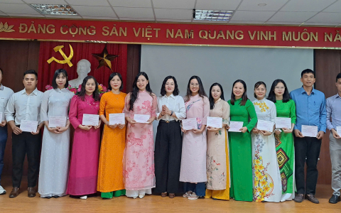 Bế giảng lớp bồi dưỡng lý luận chính trị dành cho đảng viên mới khóa VIII năm 2024