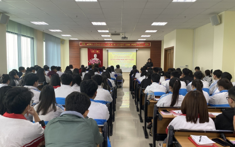 Khai giảng lớp bồi dưỡng nhận thức về Đảng khóa VI năm 2025