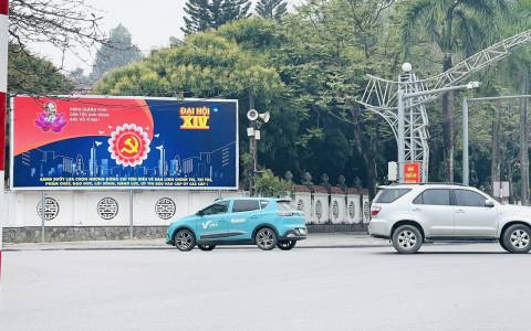 Góc nhìn văn hóa từ những bức tranh cổ động về Đảng