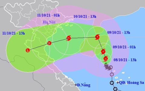 Bão số 7 (LIONROCK) tiếp tục mạnh thêm, diễn biến còn phức tạp