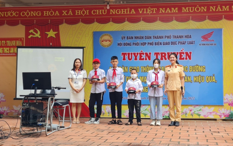 Tuyên truyền giáo dục pháp luật cho học sinh trường THCS An Hoạch