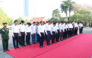 Lãnh đạo tỉnh, thành phố Thanh Hóa dâng hương, dâng hoa mừng sinh nhật Bác