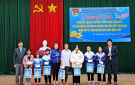 Cụm thi đua số 3 – Đoàn thanh niên trao quà Tết cho học sinh nghèo có hoàn cảnh khó khăn