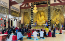 Ngày xuân đi lễ chùa