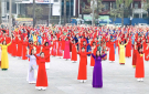 Hội LHPN thành phố tưng bừng đồng diễn dân vũ thể thao chào mừng Ngày 8/3