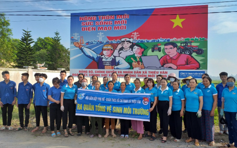 Xã Thiệu Vân: Thực hiện tổng dọn vệ sinh môi trường