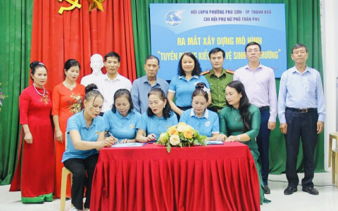 Ra mắt xây dựng mô hình “Tuyến đường kiểu mẫu về vệ sinh môi trường”