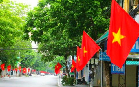 Treo cờ Tổ quốc - nét đẹp văn hóa trên địa bàn thành phố Thanh Hoá