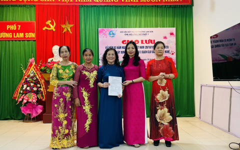 Hội Phụ nữ phường Lam Sơn ra mắt mô hình “5 có, 3 sạch” và “CLB Văn hóa văn nghệ” tại phố 7