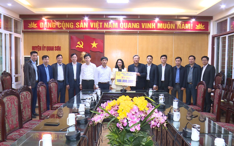 Đồng chí Bí thư Thành ủy thành phố Thanh Hóa thăm, tặng quà Tết tại huyện Quan Sơn và Quan Hóa