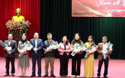 Hội Khuyến học thành phố Thanh Hóa tổ chức chương trình “Tết Khuyến học” xuân Ất Tỵ năm 2025.