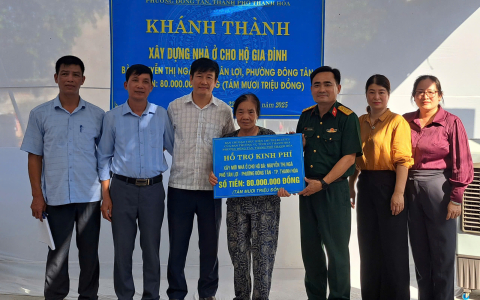 Phường Đông Tân khánh thành xây dựng nhà ở cho hộ khó khăn theo Chỉ thị 22